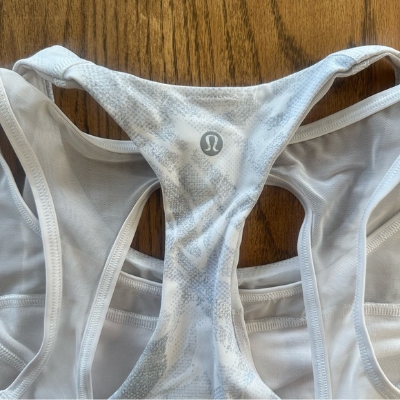 Lululemon Double Lined Tank Bra Size 4 White Multi Mesh Sporty Athletic Top - Picture 7 of 8